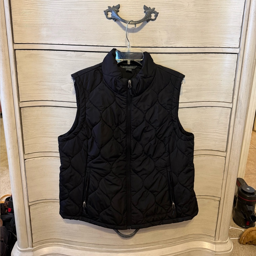 Black Quilted Sleeveless Zip-Up Vest